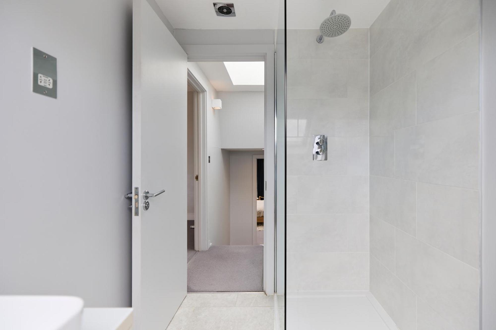 The Fulham Classic - Spacious 4Bdr House With Balcony And Garden Londres Exterior foto