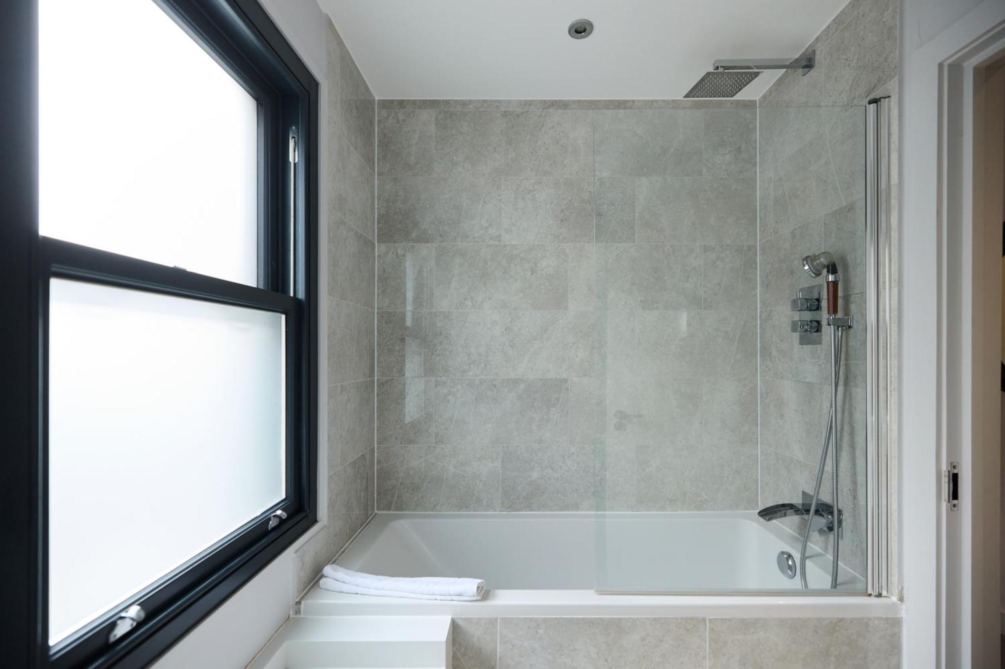 The Fulham Classic - Spacious 4Bdr House With Balcony And Garden Londres Exterior foto
